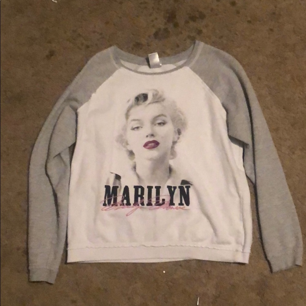 Marilyn Monroe sweater